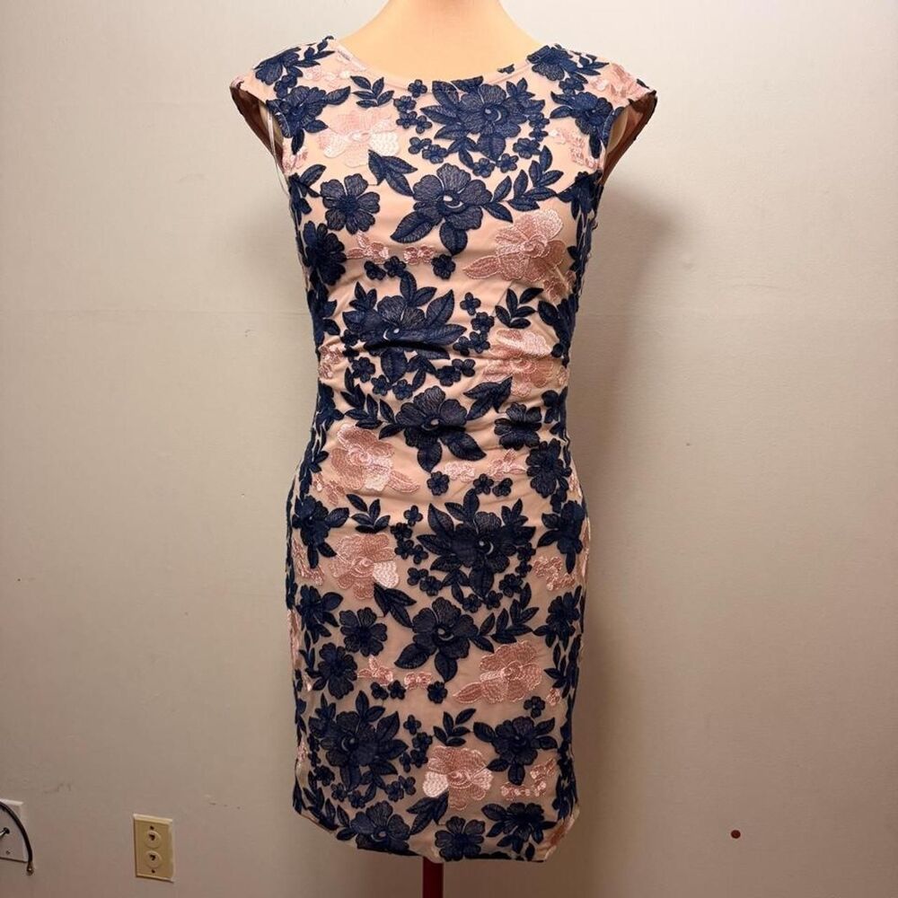 DESIGNER Donna Ricco Blush Navy Floral Embroidered Sheath Dress Size 6